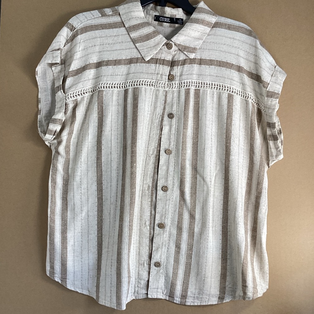Cure Striped Button-Down Shirt linen Blend in Cream and Tan in sz XL